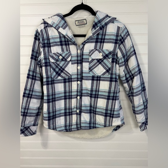 Boston Traders women’s white and purple plaid sherpa lined shacket. Size S - Picture 5 of 7